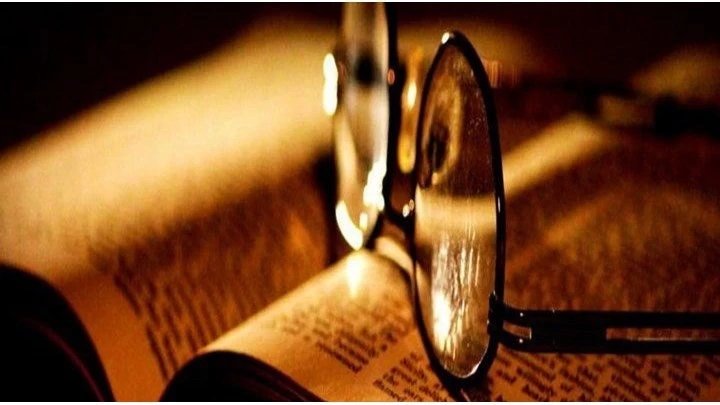 Πώς βγήκε η φράση «Γιάννης κερνά και Γιάννης πίνει» – Ποια είναι η σχέση της με τον Κολοκοτρώνη
